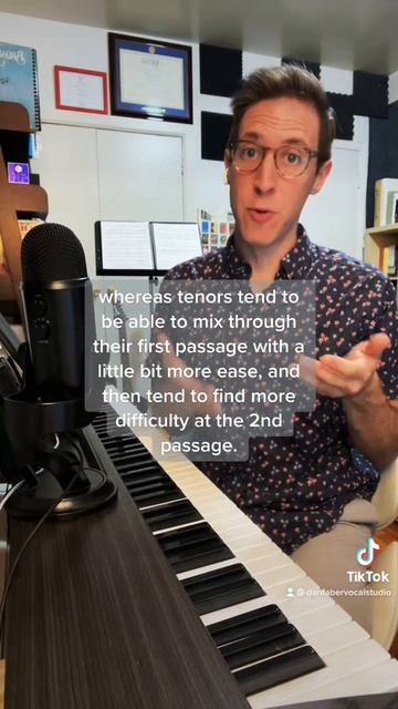 Passages and Voice Types - Tenor and Baritone смотреть онлайн