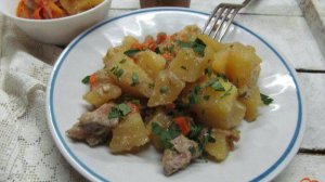 Тушеная свинина с картофелем в мультиварке