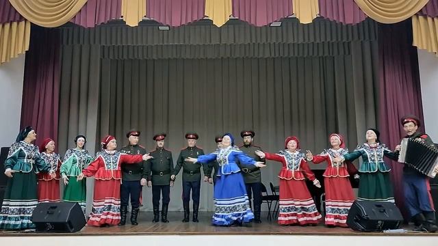 "Казачья"  хор "Раздолье"