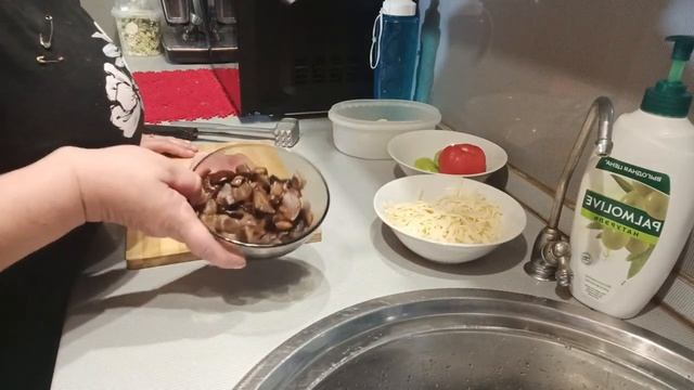 ГОТОВЛЮ МЯСО ПО ФРАНЦУЗСКИ /ПОДМЕРЗ ПЕРЕЦ /ЗАГОТОВКИ В ДОРОГУ СЕРГЕЮ/В ПОГРЕБ ЗА БАНКАМИ