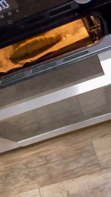 КРУАССАН С ЛОСОСЕМ #shorts смотреть онлайн