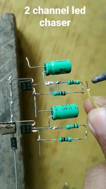 #diy #electronic #led #diyprojects #shorts #ledchaser #electronic #bc547 #flipflops #circuit смотреть онлайн