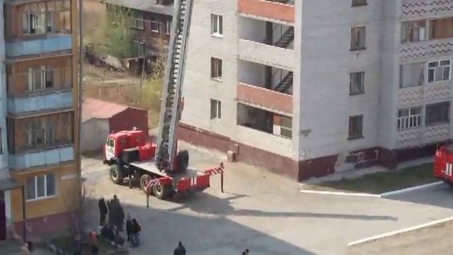 Пожар в Тюмени.avi смотреть онлайн