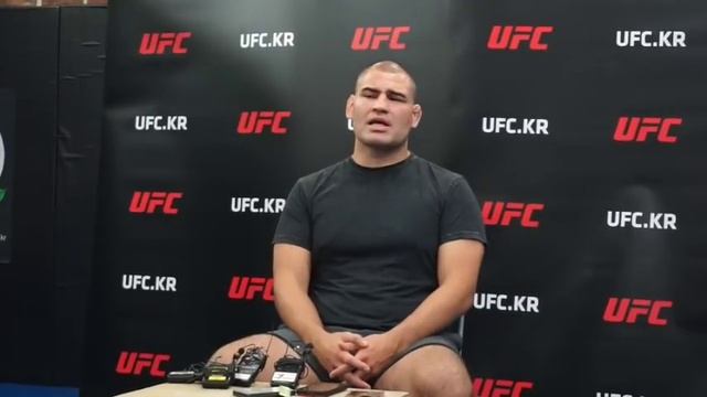 Cain Velasquez Media Scrum in South Korea смотреть онлайн