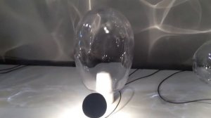 Стекло, свет и движение