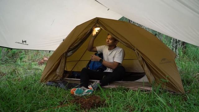 SOLO CAMPING IN VERY HEAVY RAIN AND THUNDERSTORMS - RELAXING CAMPING RAIN - ASMR смотреть онлайн