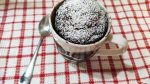 Шоколадный кекс в кружке