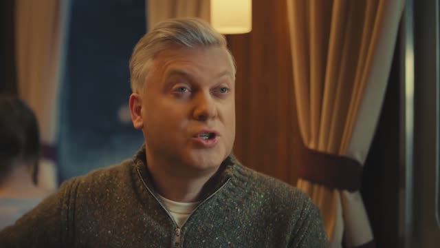 Музыка из рекламы Яндекс - Дарите чудо с Алисой (Сергей Светлаков) (Россия) (2024)