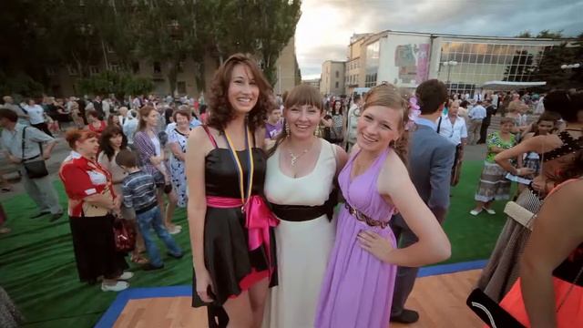 05 выпускной ПЛОЩАДЬ смотреть онлайн