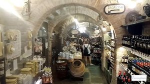 Италия. Тоскана. В Монтепульчано доставал  поляк. Кьянчано - Терме, Монтепульчано, Монтальчино.