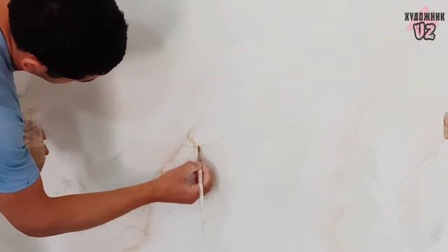 Ko'zga yoqimli ranglarda ishlangan UY. Художник UZ