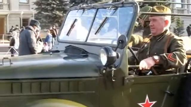 7 Ноября 13г     Самая большаяплощадь Европы смотреть онлайн