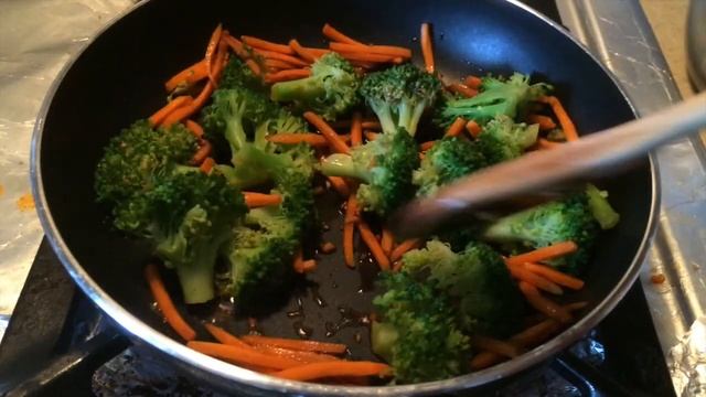Vegan Ginger Udon Noodles Stir Fry