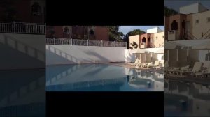 Meridia Beach Hotel 5* (ex. Karaburun Club Hotel). Территория, бассейны, пляж, детская зона.