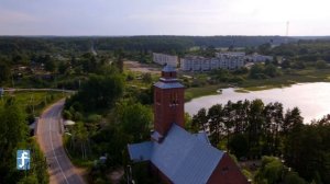 Частичное остекление кирхи Каукола. Ламинированные окна со шпросами из ПВХ профиля IVAPER 70.