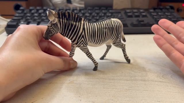 105. Обзор фигурки Collecta зебра Греви (2016, арт. 88773b) смотреть онлайн