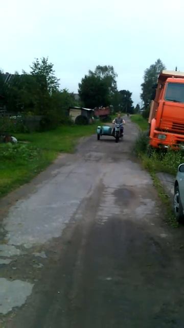 Дал другу прокатится на урале смотреть онлайн