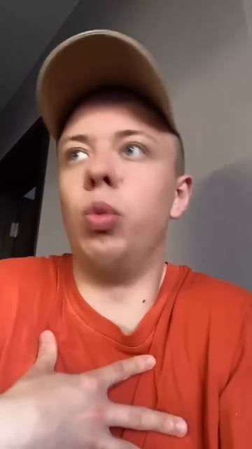 ПЕРЕПУТАЛ ЧЕСНОЧНЫЙ СОУС С КРЕМОМ ДЛЯ ПЯТОК / ТРЕШ ИСТОРИИ #shorts смотреть онлайн