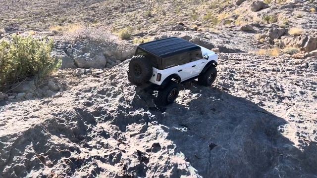 Trx4 bronco 2021 rock crawls with fusion se 2in1 1800kv installed.#rccrawler #hobbywing #traxxas