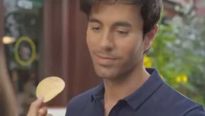 Музыка из рекламыLays STAX - Приятные моменты вкуснее с Лайс (Enrique Iglesias) (Россия) (2016)