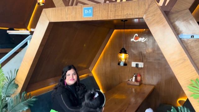 THE ROOF SKY CAFE RESTAURANT 😍| Menu & all |  Majnu Ka Tila | Mini Tibet in Delhi full details vlog
