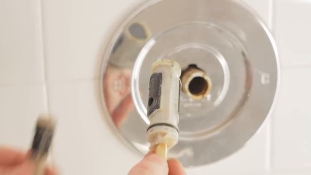 Shower Repair : How to Fix Shower Hot Water Pressure Problems смотреть онлайн