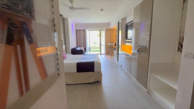 Bring your kids HERE! Awesome Family All-Inclusive in Cancun 🇲🇽 смотреть онлайн