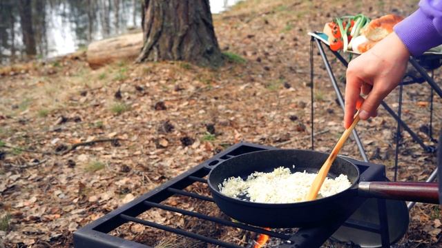 Shrimp Risotto in the Woods with the Dog смотреть онлайн