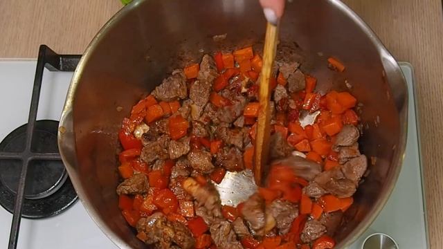 Фасолевый Суп с Мясом Рецепт с Белой Фасолью — Первое и Второе в Одной Тарелке смотреть онлайн