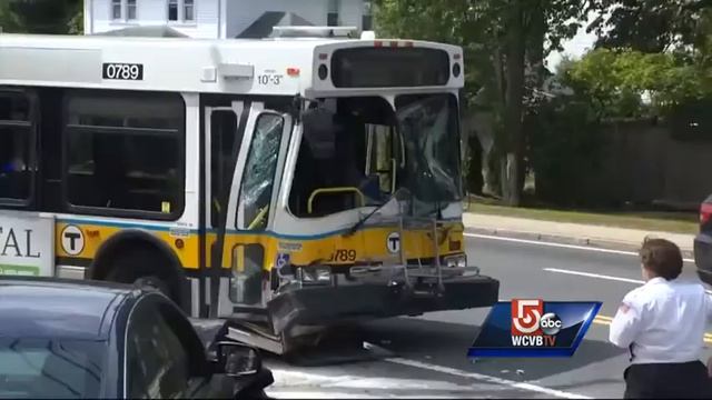 Caught on video: Car slams into MBTA bus, 18 injured смотреть онлайн