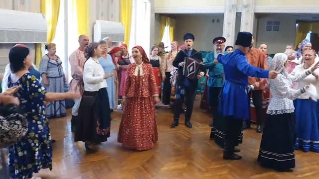 гуляй Настя смотреть онлайн