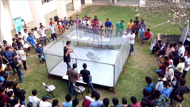 Robowars @ Quark 2016 Albatross vs Royal Fixers смотреть онлайн