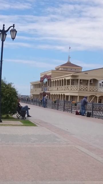 Интересная центральная набережная Астрахани Interesting central embankment of Astrakhan 阿斯特拉罕有趣的中央路