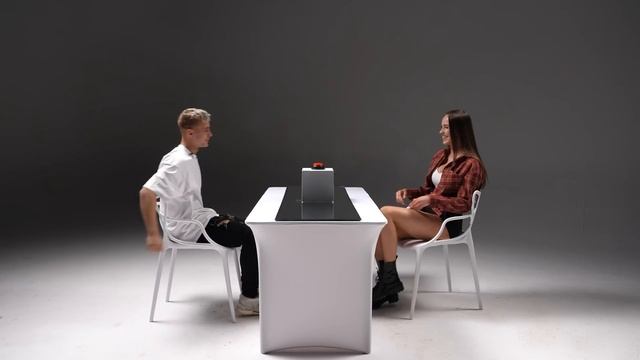 БЫСТРОЕ СВИДАНИЕ ЧЕРЕЗ КНОПКУ! 10 ДЕВУШЕК vs 2DROTS смотреть онлайн