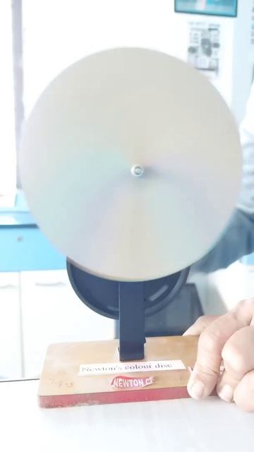 #funwithphysics #PhysicsActivity #NewtonsColourDisc смотреть онлайн