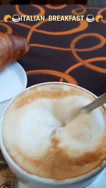🥐☕🥐 ITALIAN BREAKFAST 😋 CAPPUCCINO + BRIOCHE #viral #shortsfeed #trending смотреть онлайн