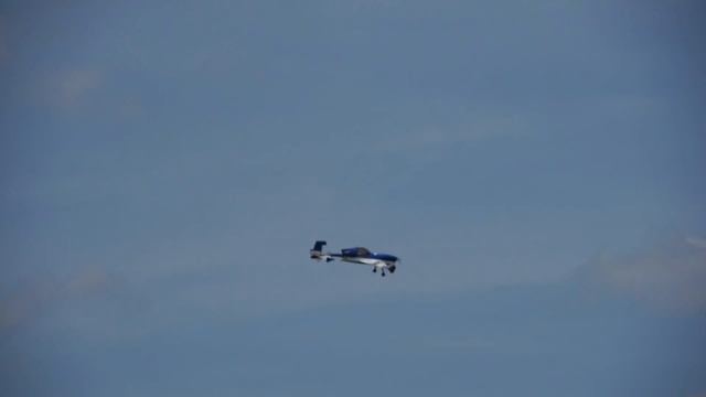 Flite Fest 2015: Arron Bates' Super Honey Badger [raw] смотреть онлайн