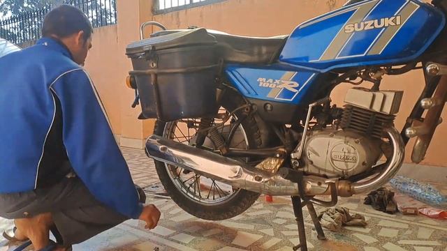 Rear Shock Absorbers Replacement DIY| Suzuki Max 100 R | Endurance Shockers смотреть онлайн