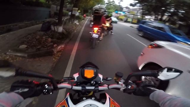 SUKA DUKA PAKE KTM DUKE SELAMA SATU TAHUN LEBIH // KTM DUKE 200 #Deemvlog смотреть онлайн
