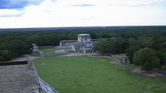 Climbing Chichen Itzas Kukulcan Pyramid Cancun Mexico - 7 Wonders of the World
