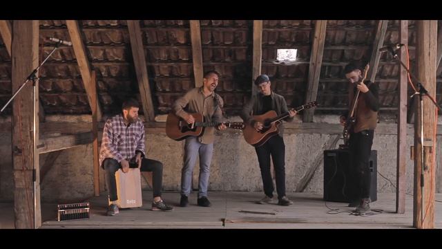 Broken Wings - The Lorbank Collective (Barn Session) смотреть онлайн