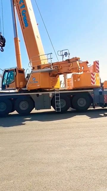 liebherr 230 #shots #viral #mobilecrane