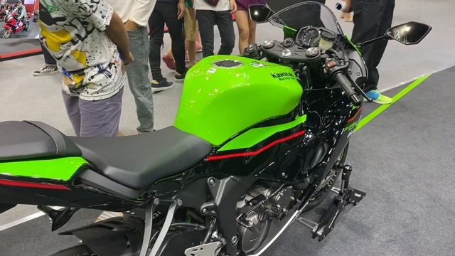 Kawasaki Ninja ZX6R 636 walkaround