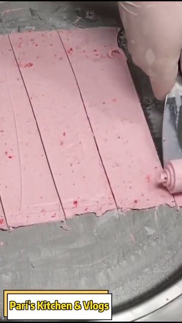 Strawberry Ice Cream Rolls | How to Make Fried Ice Cream at Home | Street Food | ASMR | #shorts смотреть онлайн