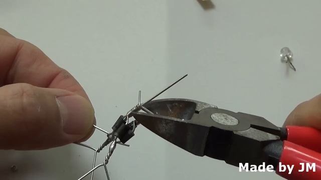 Batteryless torch light from Old scanner components смотреть онлайн