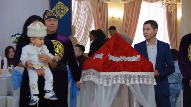 Тұсау кесу Астана. Выход ребёнка на тусау кесу. Трон Инстаграм asyl_showballet. 87026269622 смотреть онлайн