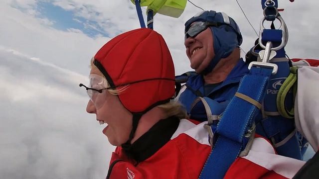 2021 06 19 Элина. Прыжок с парашютом смотреть онлайн