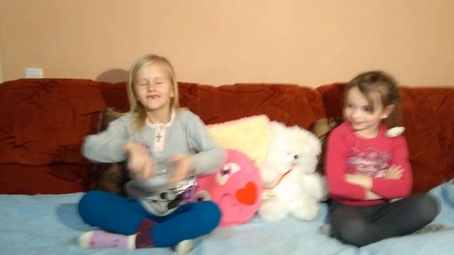 Граємо гру правда чи дія (частина номер 1)💞 смотреть онлайн