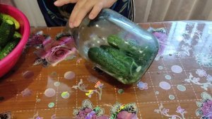 Солёные огурцы в банках как бочковые. Очень вкусно!!!