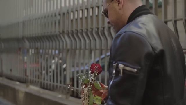 Loredana Daniele - Senza permesso смотреть онлайн